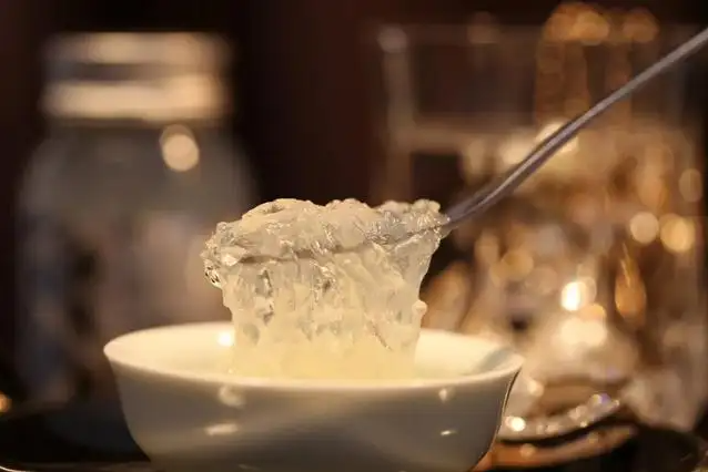 鮮燉燕窩加工廠家_食用燕窩的四大功效，第四點(diǎn)很多人不知道